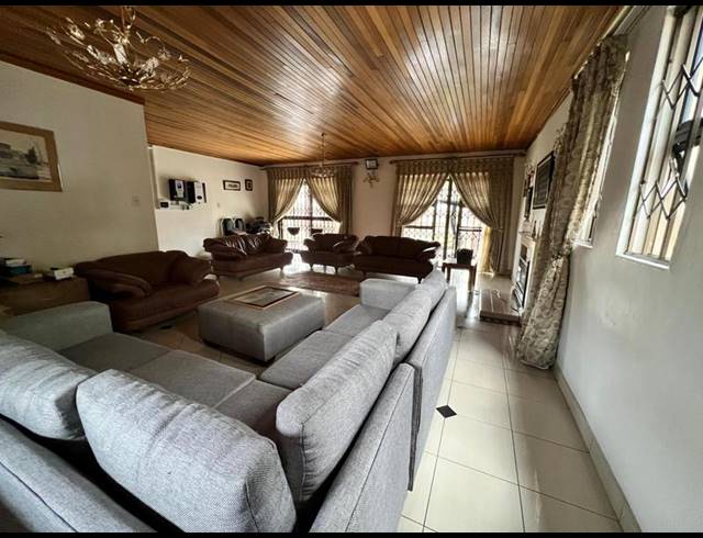 7 BEDROOM HOUSE FOR SALE IN LAUDIUM